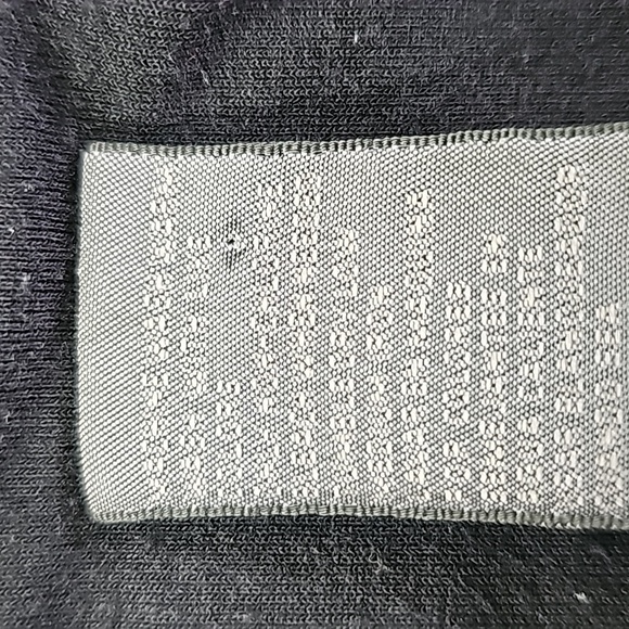 Kenneth Cole Reaction butterfly sleeve top, scoop pleat neck and banded waist - Picture 6 of 8